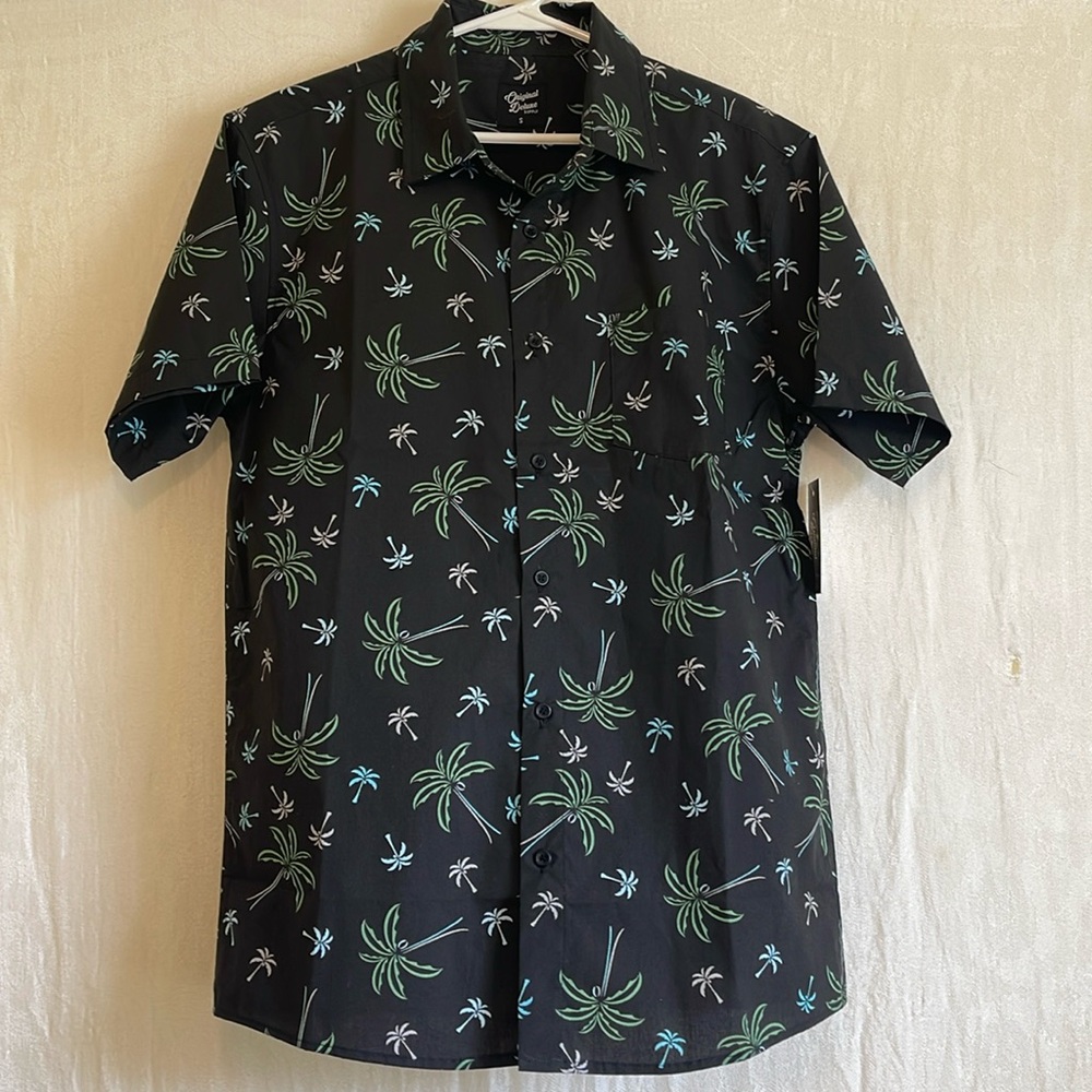 NWT original deluxe men/sz S button up pocket/blk/grn/turq/tan palm tree print